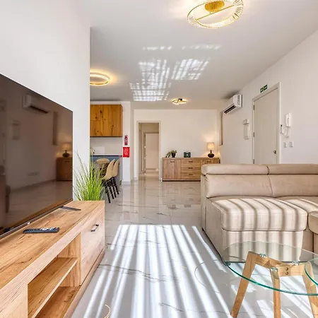 Penthouse Paradise In Mellieha With Private Pool By 360 Estates Lägenhet *
